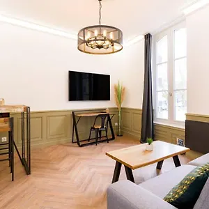 https://appartement-de-charme-centre-ville-avec-terasse.inbrittany.com