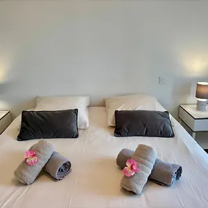 https://maison-contemporaine-refaite-a-neuf-a-50m-de-locean.inbrittany.com