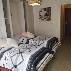 https://le-studio-309.hotels-rhonealpes.com