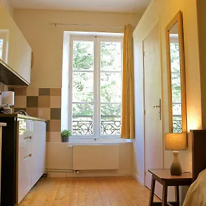 https://le-112-confortable-et-cosy-en-plein-centre-daix-les-bains.hotels-rhonealpes.com